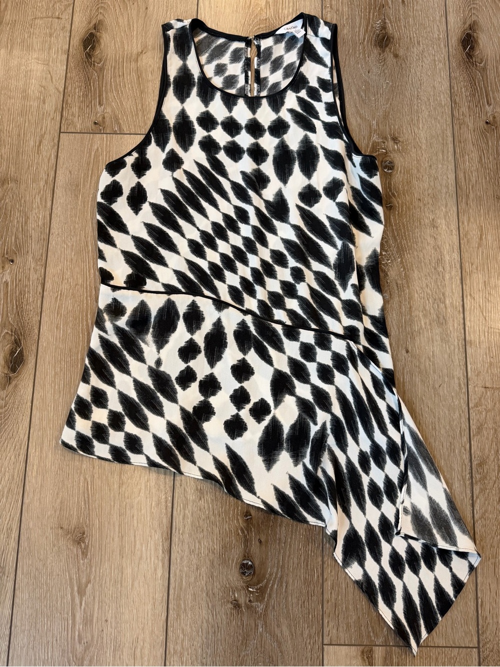 Calvin Klein Black and White Abstract Print Sleeveless Asymmetrical Blouse XS